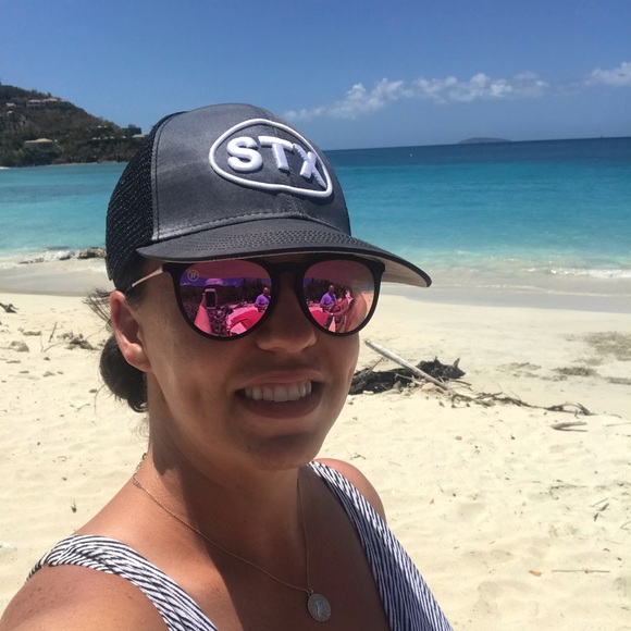 Meet your Posher, Kimbree - Picture 1 of 1